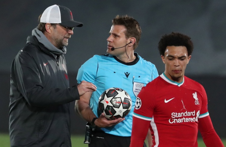 内维尔：利物浦一次次犯错，你真没法信任他们