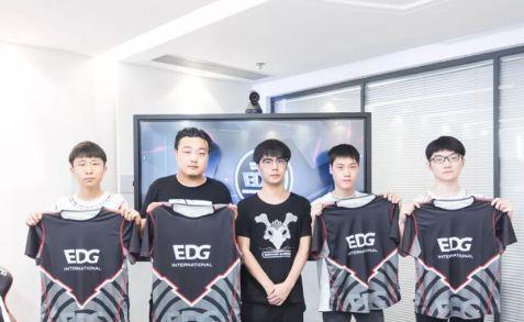 三分绝杀！生涯第六个冠军！他曾让詹姆斯公开道歉